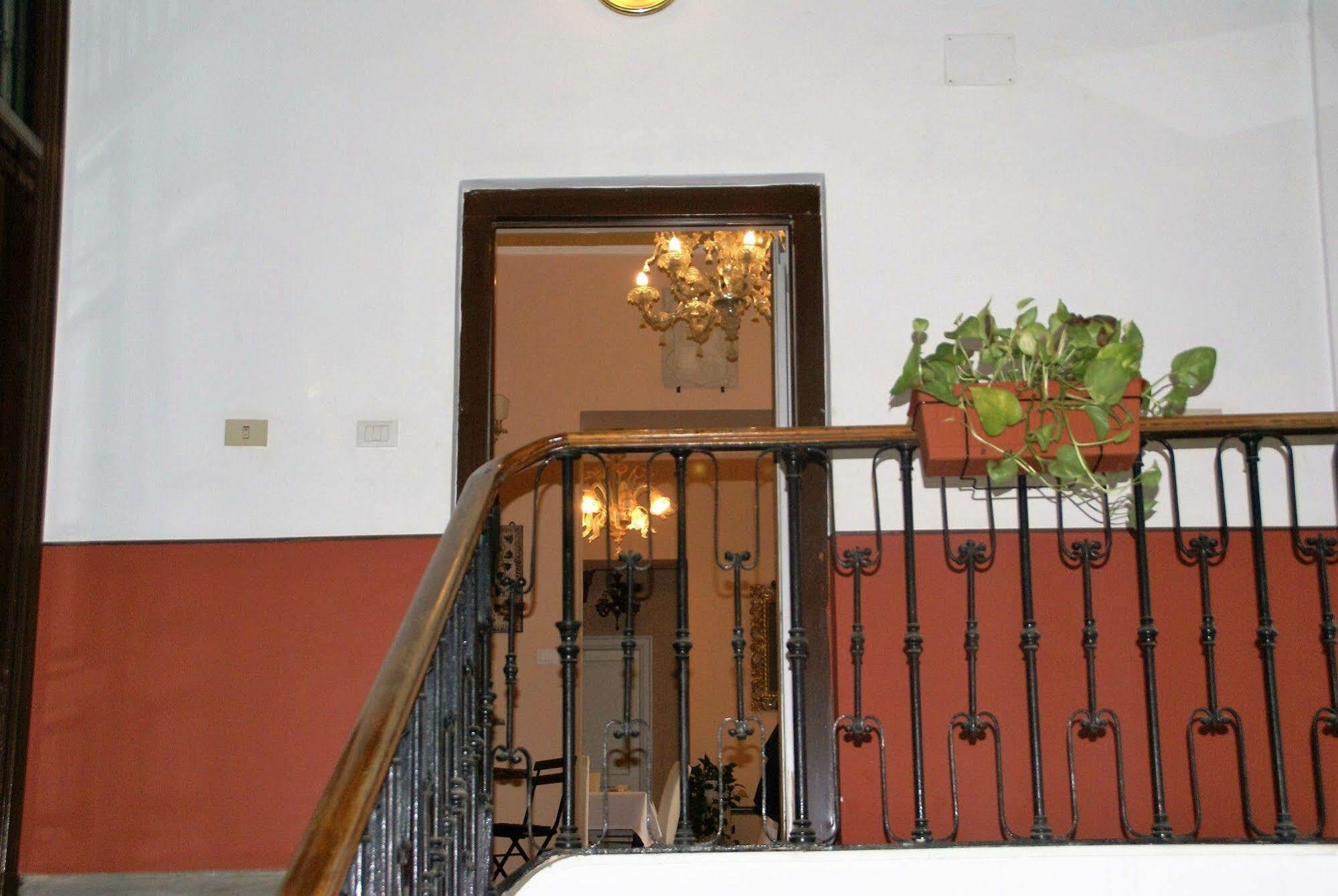 Palazzo Benso Bed & Breakfast Palermo Exterior photo